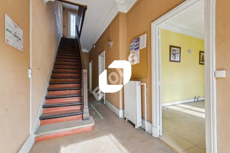 Office in La Courneuve for lease - Interior Photo - Image 3 of 8