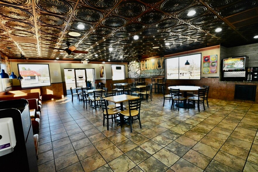 1210 Lamar Ave, Paris, TX for sale - Building Photo - Image 3 of 10