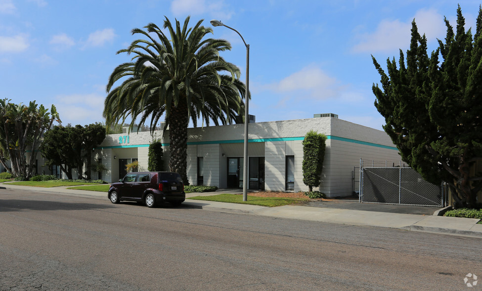 179 Roymar Rd, Oceanside, CA for lease - Primary Photo - Image 1 of 17