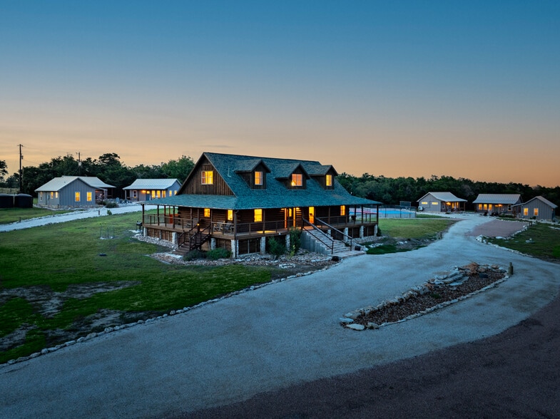 3607 Lone Man Mountain Rd, Wimberley, TX for sale - Building Photo - Image 3 of 34