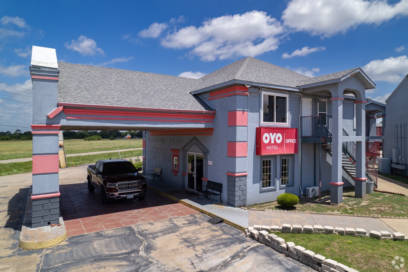 28382 Southwest Fwy, Rosenberg, TX 77471