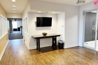 111 - 115 W Campbell St, Arlington Heights, IL for lease Building Photo- Image 2 of 8