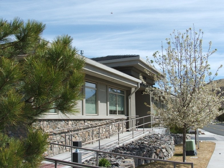 8630 Technology Way, Reno, NV for lease - Building Photo - Image 2 of 24