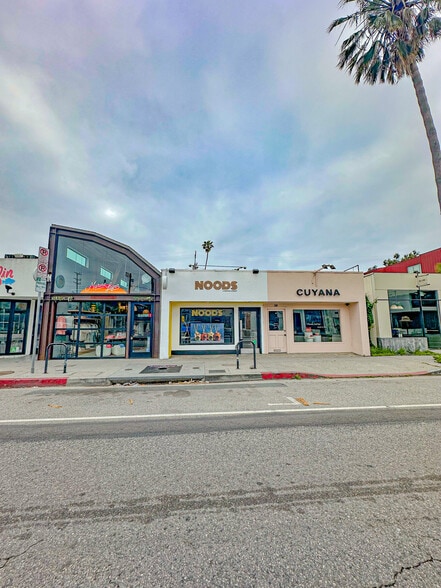 1140-1142 Abbot Kinney Blvd, Venice, CA for lease - Building Photo - Image 1 of 3