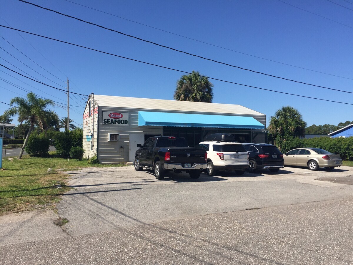 1790 Mayport Rd, Atlantic Beach, FL 32233