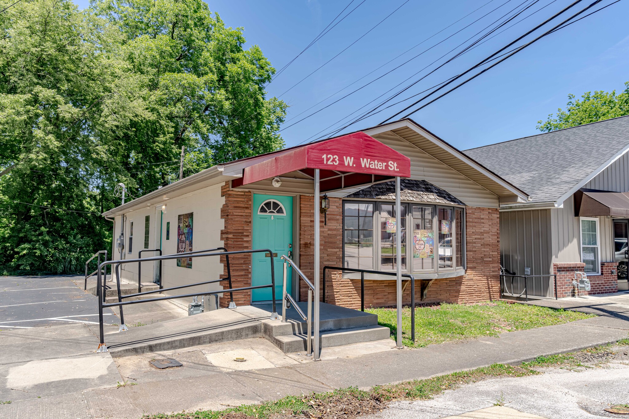 123 W Water St, Hodgenville, KY for sale Primary Photo- Image 1 of 10