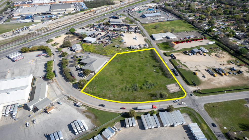 3 acres on Springfield Dr, San Antonio, TX for lease - Building Photo - Image 2 of 9