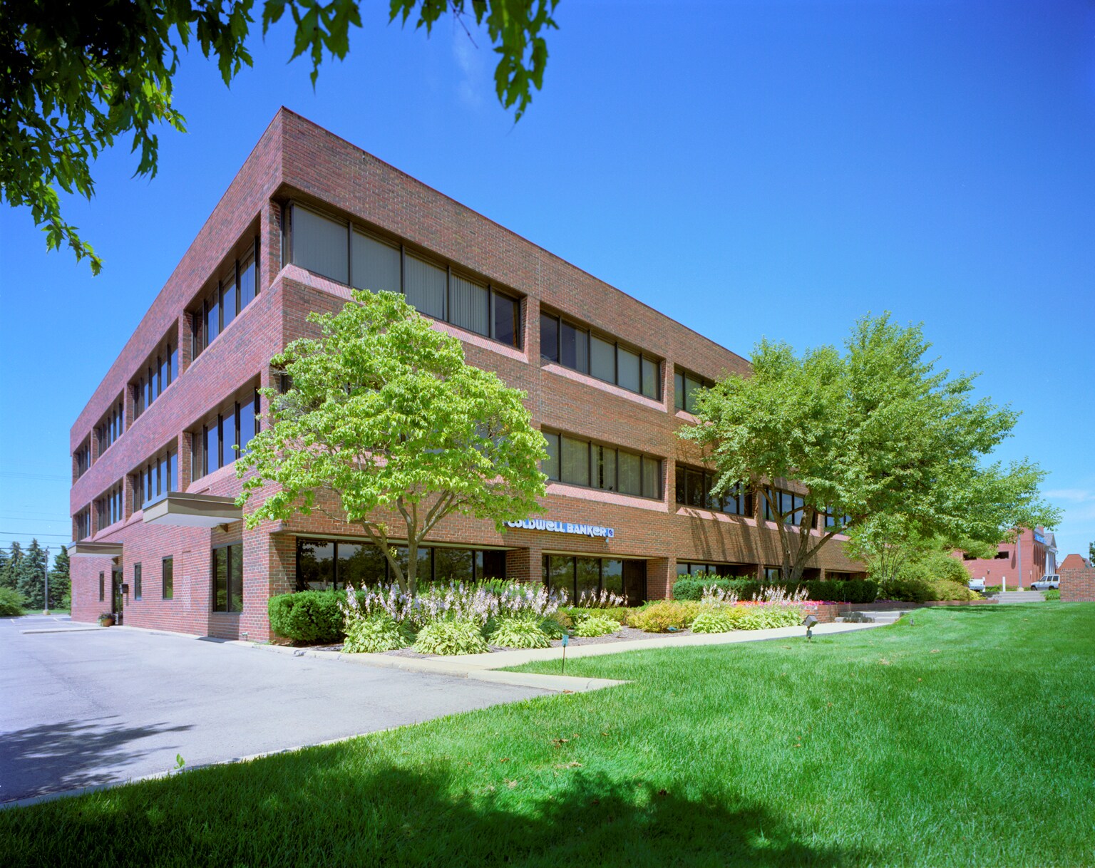 4190 Telegraph Rd, Bloomfield Hills, MI for lease Primary Photo- Image 1 of 4