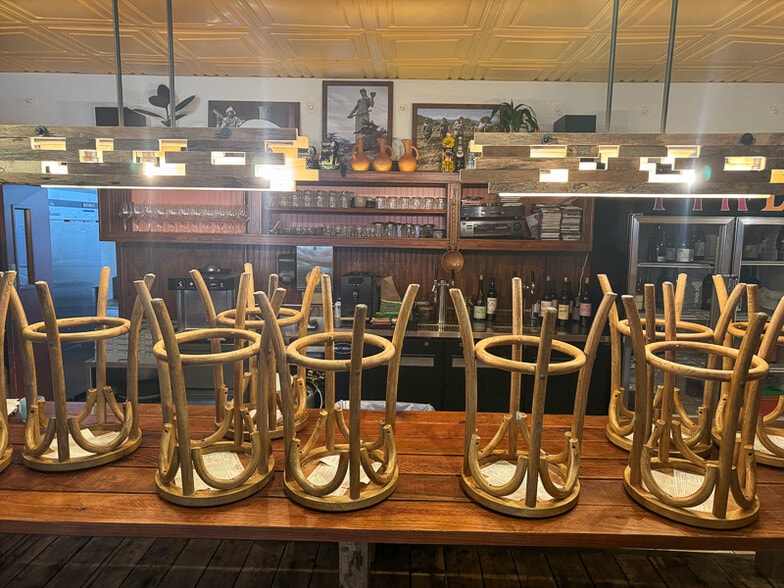 7233 Healdsburg Ave, Sebastopol, CA for lease - Building Photo - Image 2 of 16