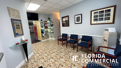 563-617 SE Central Pky, Stuart, FL for lease Interior Photo- Image 2 of 16