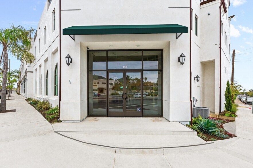2176 E Main St, Ventura, CA for sale - Building Photo - Image 2 of 4
