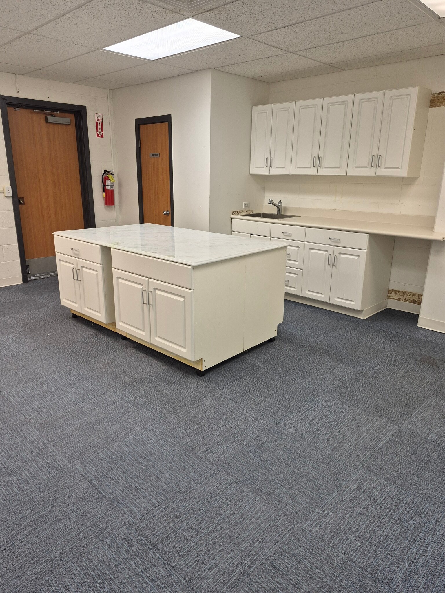 610 Ward Ave, Honolulu, HI for lease Interior Photo- Image 1 of 15