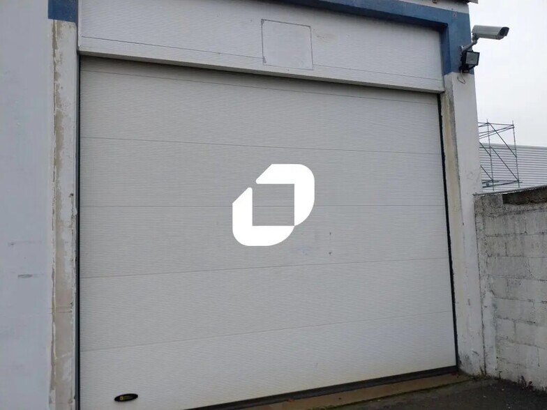 Flex in Carquefou for lease - Building Photo - Image 2 of 15