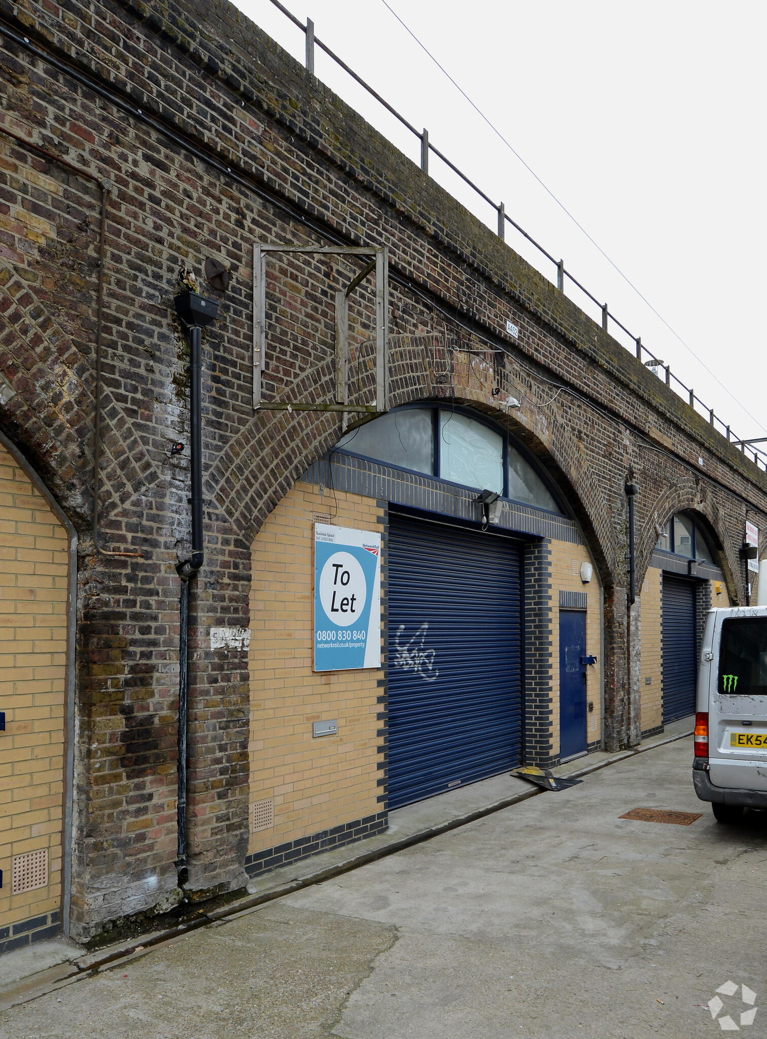 452 Railway Arches, London for lease Primary Photo- Image 1 of 3