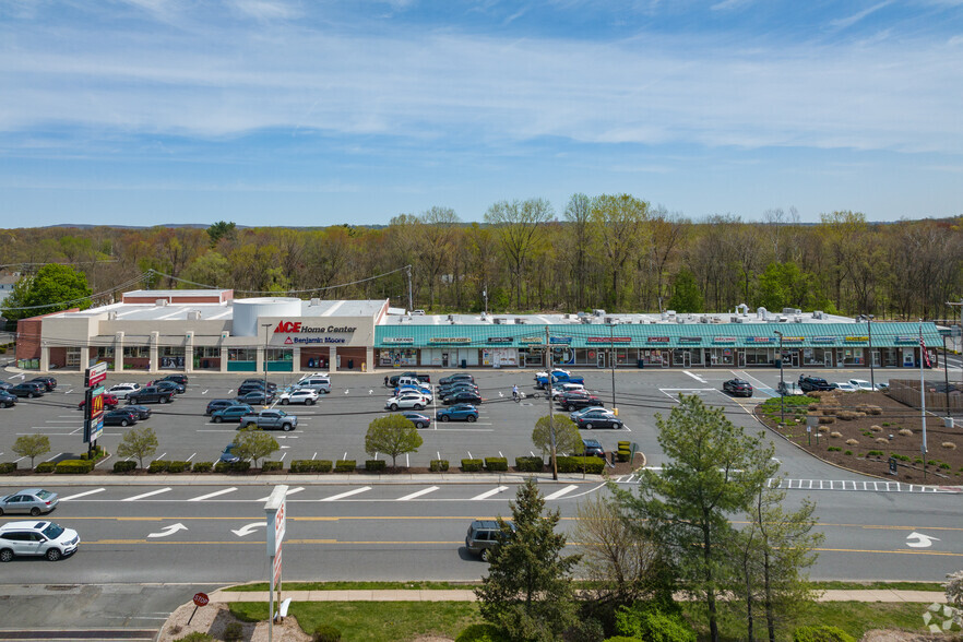 261 Comly Rd, Lincoln Park, NJ for lease - Building Photo - Image 1 of 6