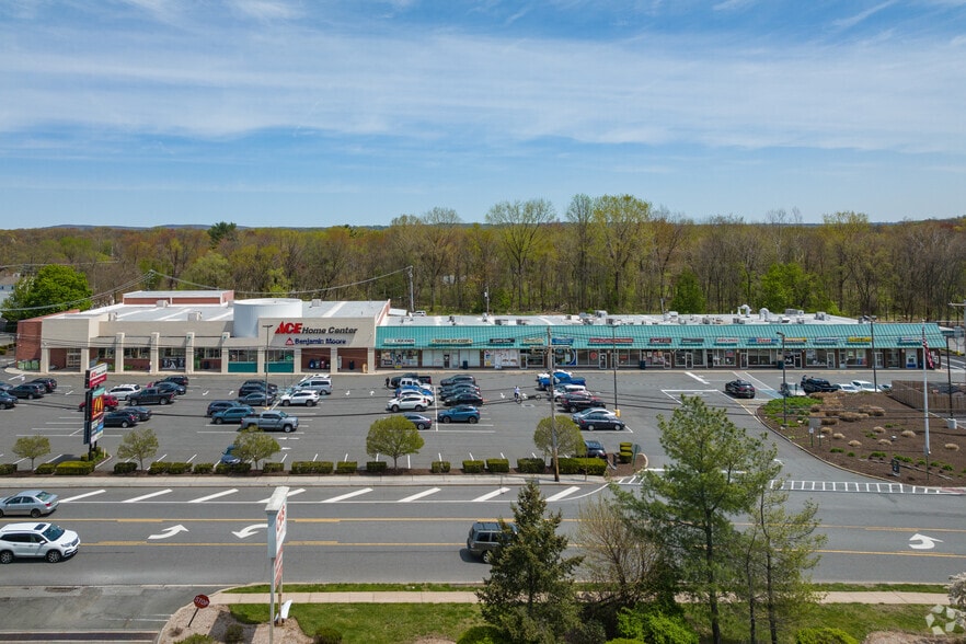 261 Comly Rd, Lincoln Park, NJ for lease - Building Photo - Image 2 of 7