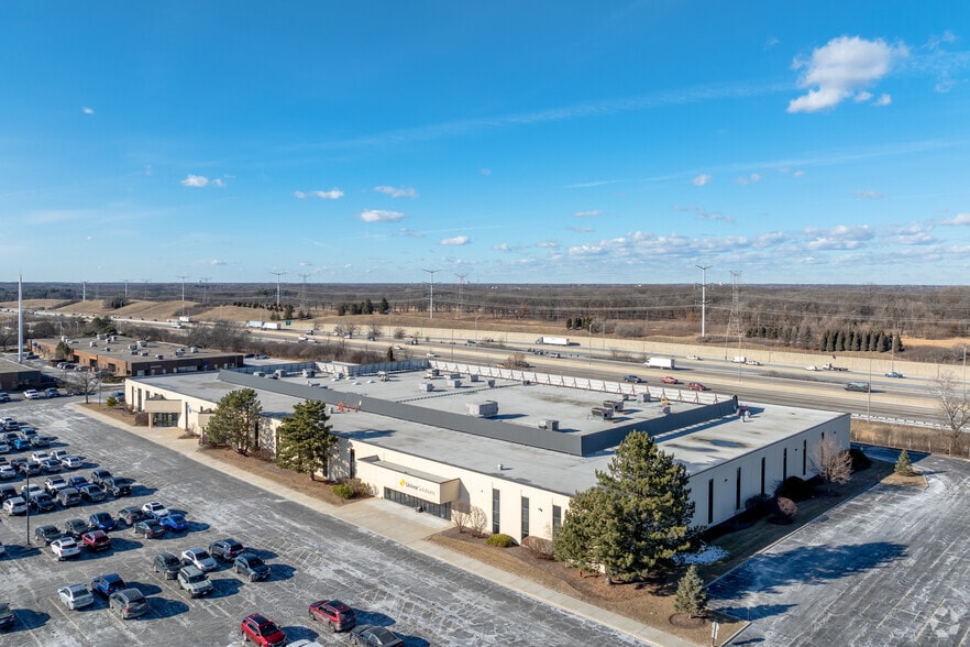 2500 Warrenville Rd, Downers Grove, IL for lease - Building Photo - Image 2 of 5