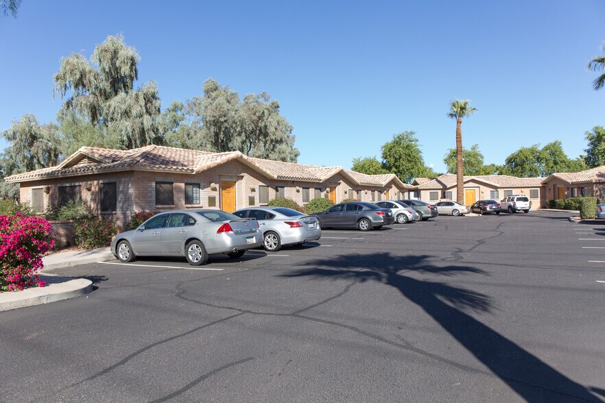 1405 N Dobson Rd, Chandler, AZ for lease - Building Photo - Image 1 of 10