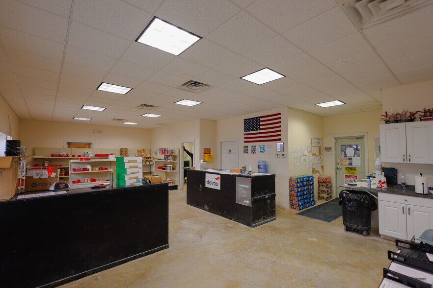 770 US 183 Hwy, Cuero, TX for sale - Building Photo - Image 1 of 1