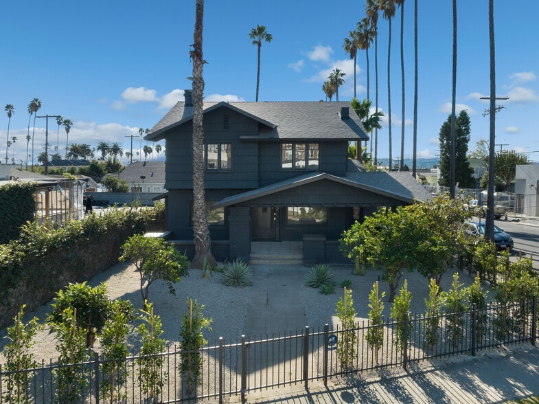 4572 W Washington Blvd, Los Angeles, CA for sale - Building Photo - Image 2 of 28