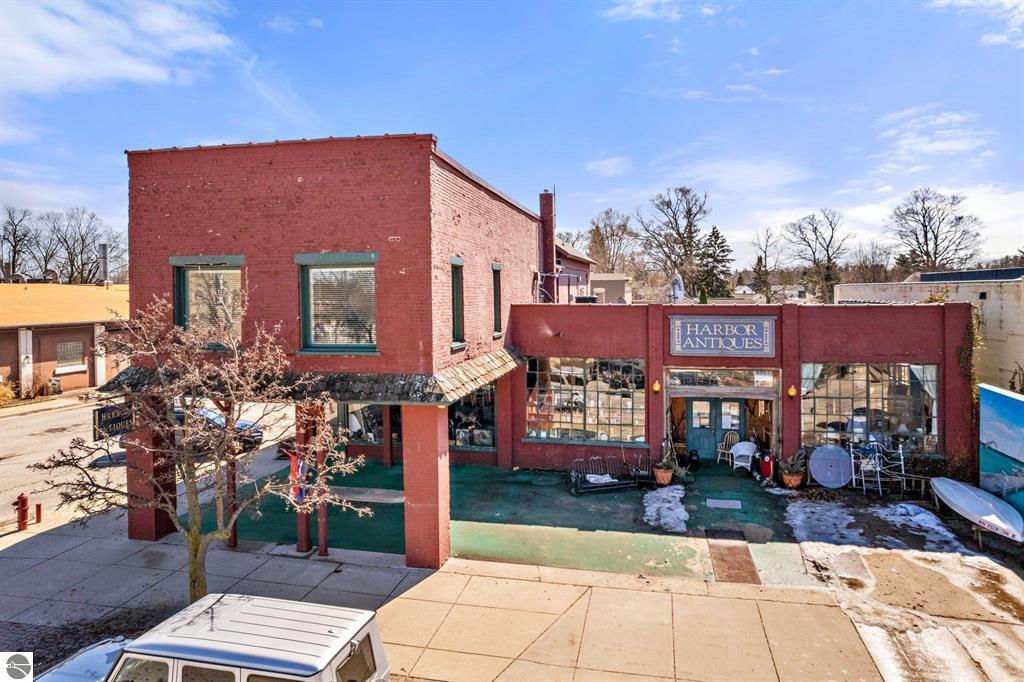 201 River St, Elk Rapids, MI for sale Building Photo- Image 1 of 1
