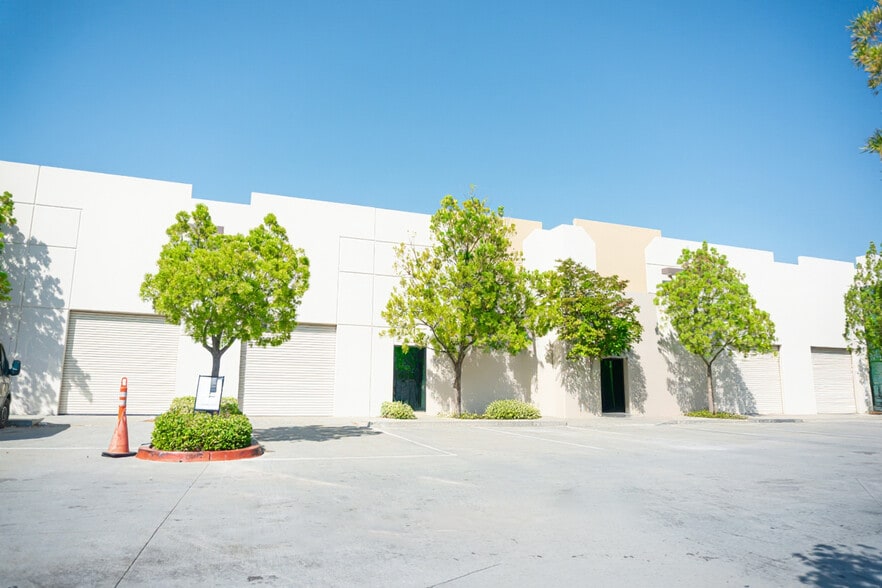 42095 Zevo Dr, Temecula, CA for sale - Building Photo - Image 3 of 20