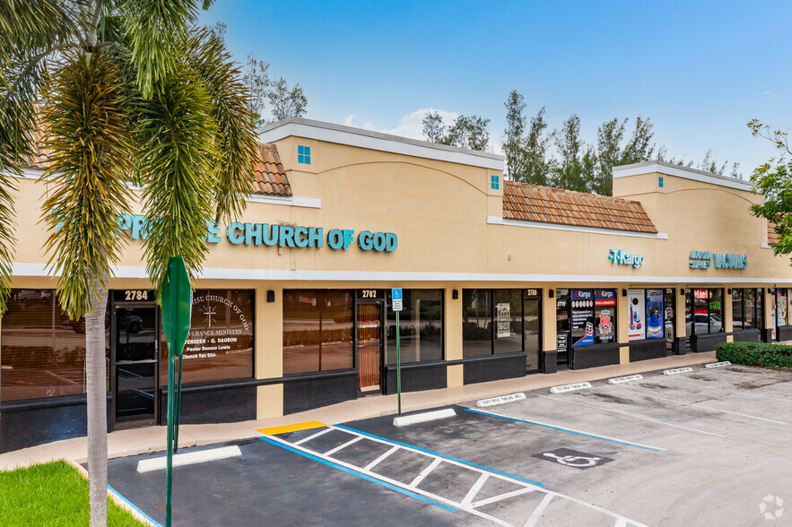 2750-2784 N University Dr, Sunrise, FL for lease - Building Photo - Image 3 of 9