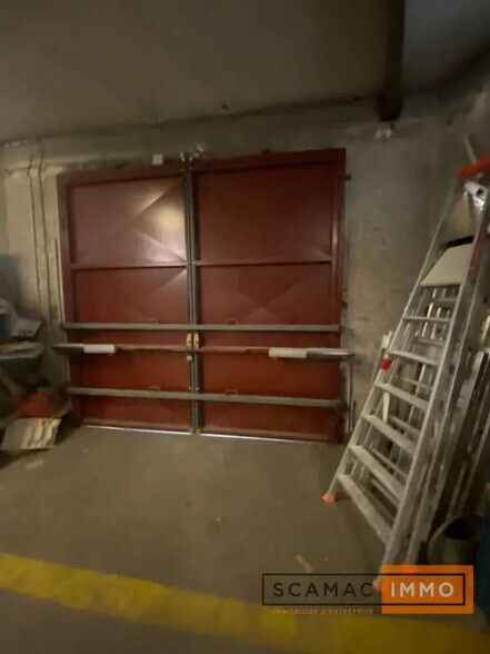 Flex in Vitry-sur-Seine for sale - Building Photo - Image 2 of 3