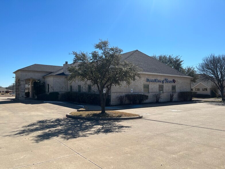 7748 Denton Hwy, Watauga, TX for sale - Building Photo - Image 1 of 1
