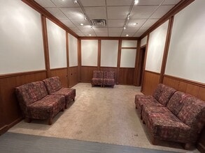 314-322 Happ Rd, Northfield, IL for lease Interior Photo- Image 2 of 8