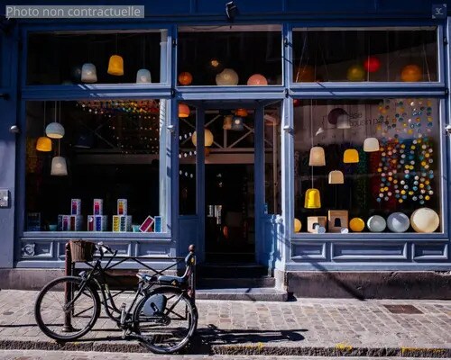 Retail in Le Bouscat for lease - Building Photo - Image 1 of 2