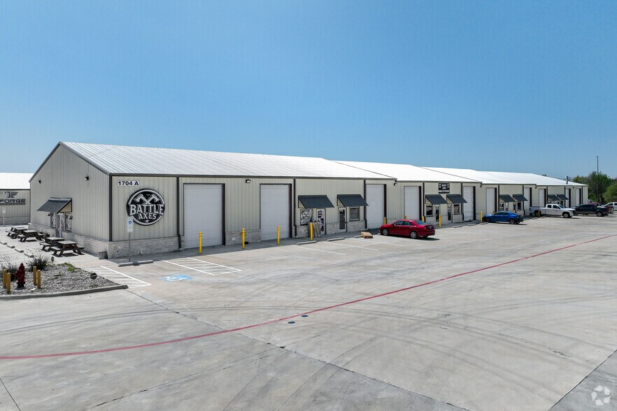 1704 W FM 875, Midlothian, TX for sale - Primary Photo - Image 1 of 1