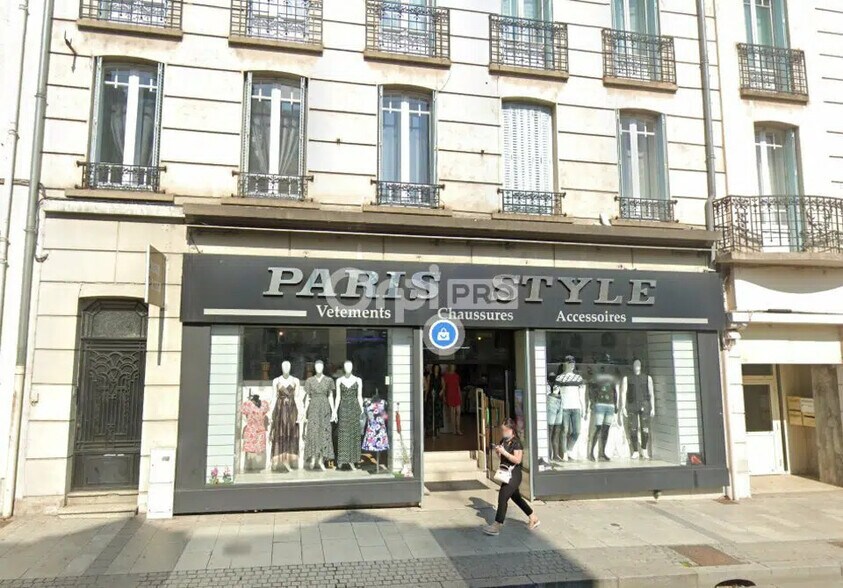 Retail in Montluçon for lease - Building Photo - Image 1 of 8