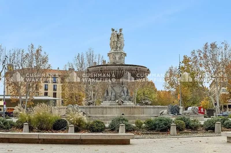 19 Cours Mirabeau, Aix-en-Provence for lease - Building Photo - Image 2 of 14