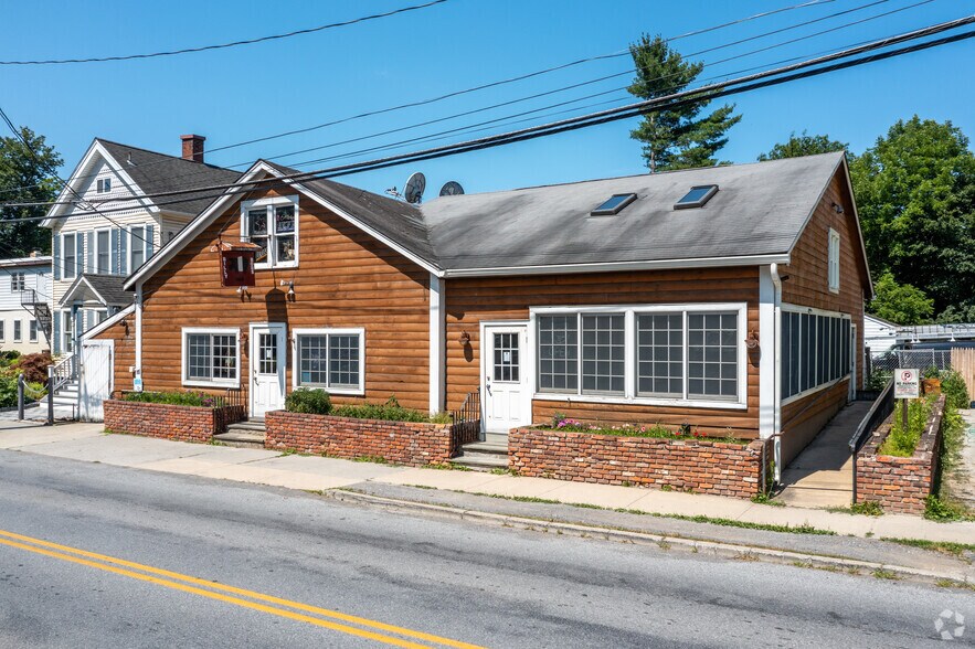 35 Fairmont Ave, Poughkeepsie, NY for sale - Building Photo - Image 1 of 1