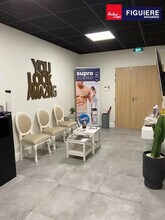 Office in Saint-Cannat for lease Interior Photo- Image 1 of 2