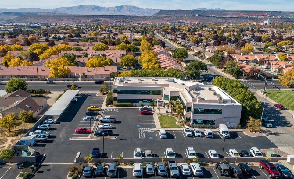 923 S River Rd, Saint George, UT for sale - Building Photo - Image 1 of 1