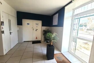Office in Narbonne for lease Interior Photo- Image 1 of 5