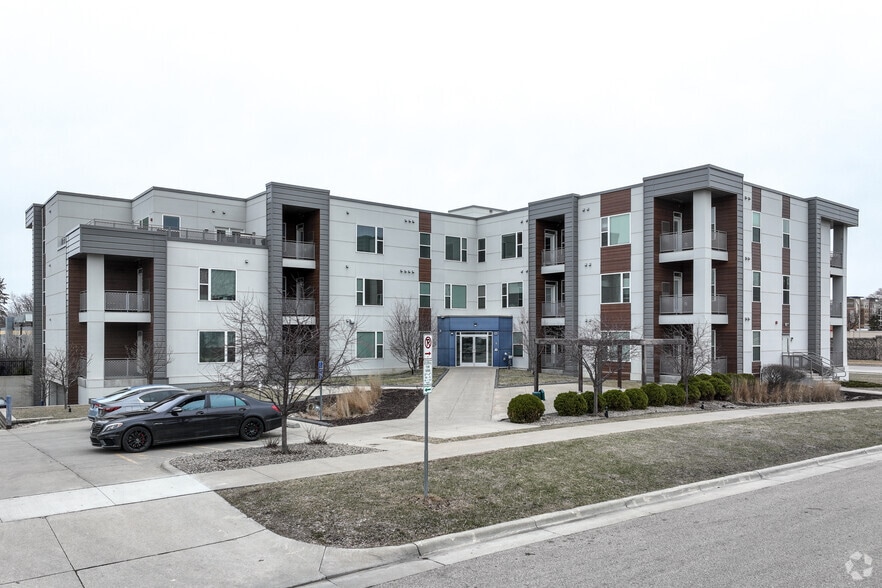 1721 3rd St SW, Rochester, MN for sale - Primary Photo - Image 1 of 1