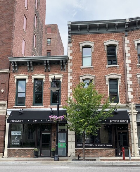 221 N 4th St, Lafayette, IN for sale - N 4th St - Image 1 of 27