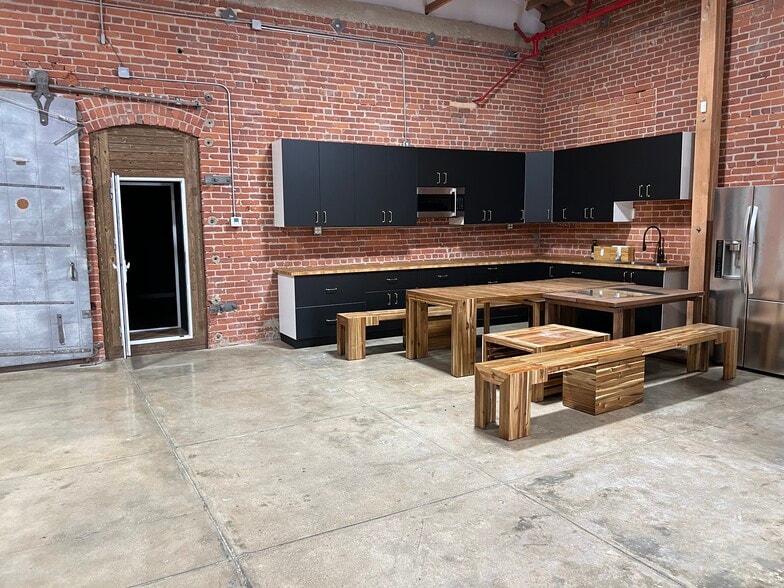 1500 S Central Ave, Los Angeles, CA for lease - Building Photo - Image 2 of 13