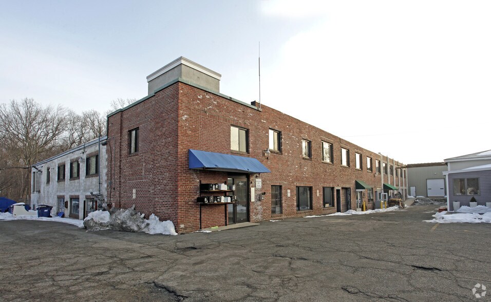 152 Commonwealth Ave, Concord, MA for sale - Primary Photo - Image 1 of 1