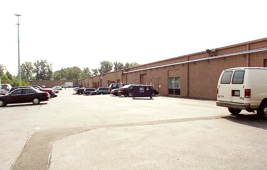 9885 Rockside Rd, Valley View, OH for lease - Other - Image 2 of 7