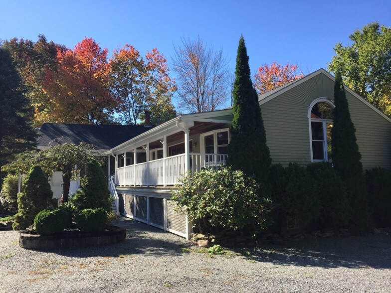 23 Gleasondale Rd, Stow, MA 01775