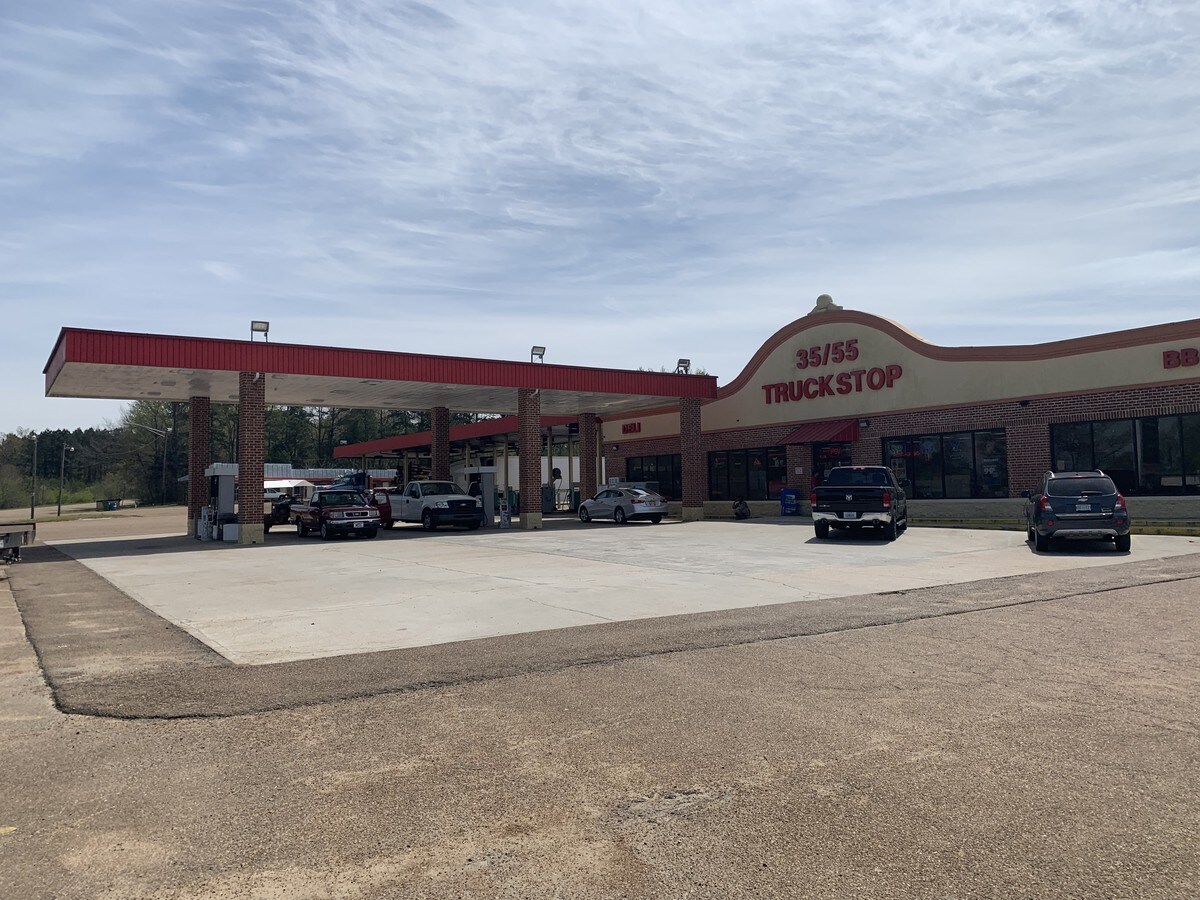 33853 Highway 35, Vaiden, MS 39176