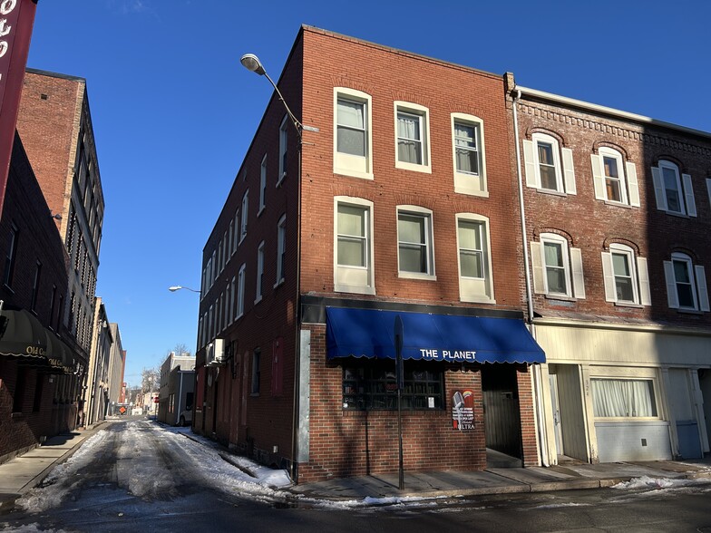 326 Court St, Williamsport, PA for sale - Building Photo - Image 2 of 9