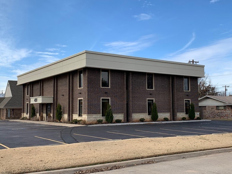 401 W Vandament Ave, Yukon, OK for sale - Primary Photo - Image 1 of 1