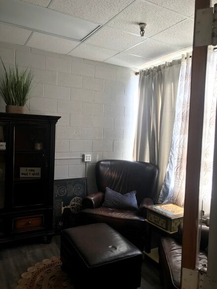 170-226 W Smithfield St, Angier, NC for lease - Interior Photo - Image 3 of 20