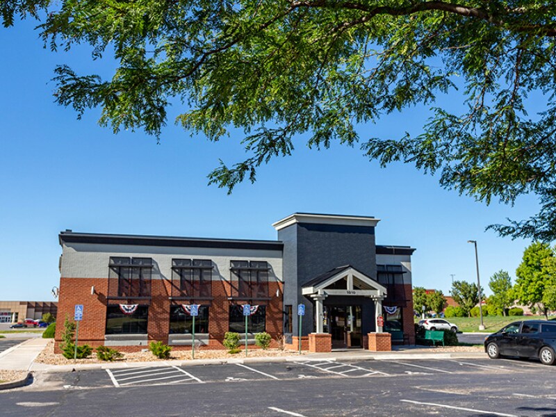 1010 E North Ave, Belton, MO 64012 Applebee's