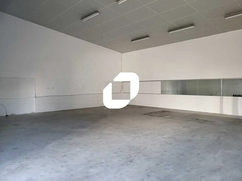 Industrial in Mérignac for lease - Interior Photo - Image 2 of 6